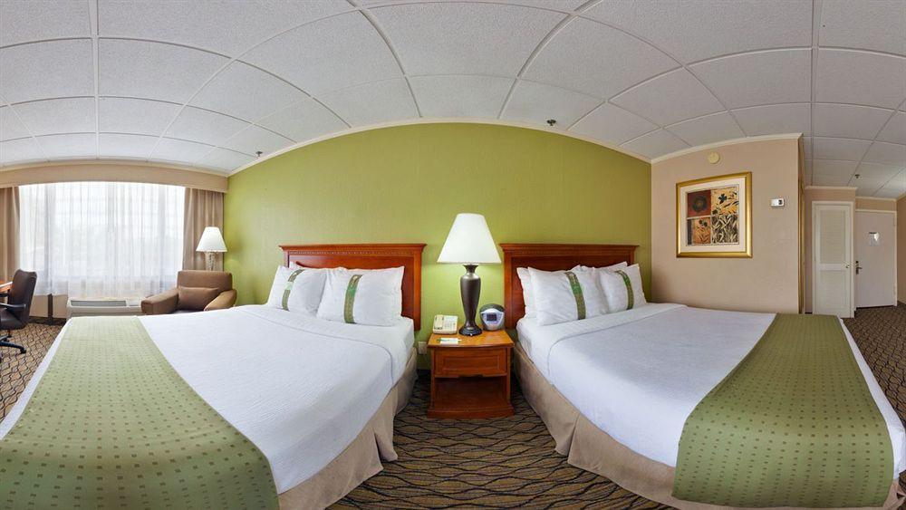Holiday Inn Clark - Newark By Ihg Exterior foto